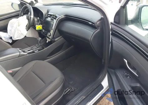 2022 Hyundai Tucson Sel z USA, uszkodzony, nr VIN 5NMJBCAE4NH020849